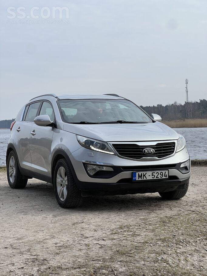 Automašīna labā tehniskā un vizuālā stāvoklī. Ekonomisks un dinamisks auto.