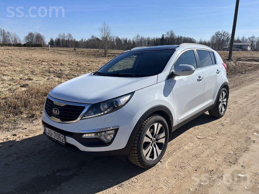 Pārdošanā Kia sportage ļoti labā tehniskajā un vizuālajā stāvoklī. Auto aprī