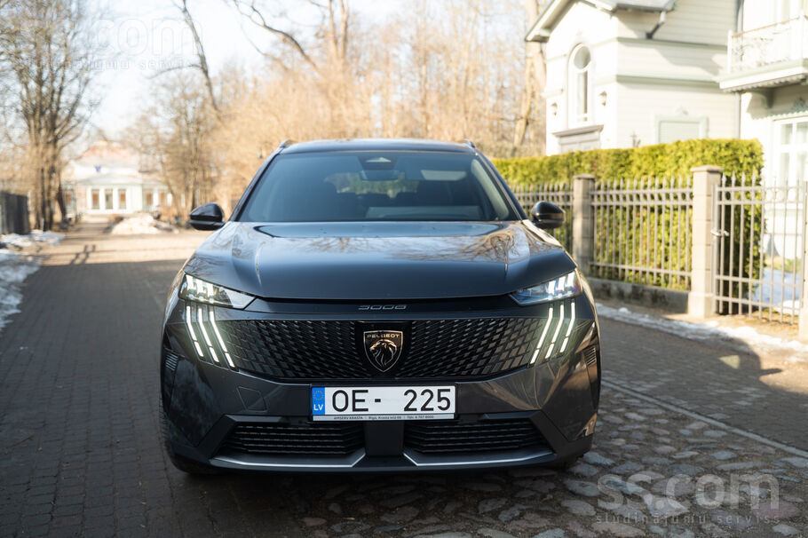 Pārdod ļoti labi nokomplektētu Peugeot 5008 GT Hybrid 136 E-Dcs6, pirkts Lat