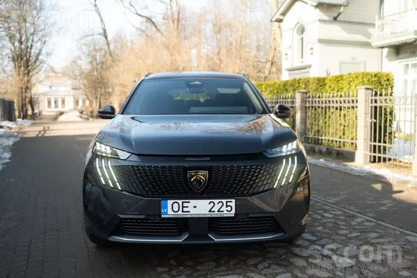 Peugeot Pārdod ļoti labi nokomplektētu Peugeot 5008 GT Hyb