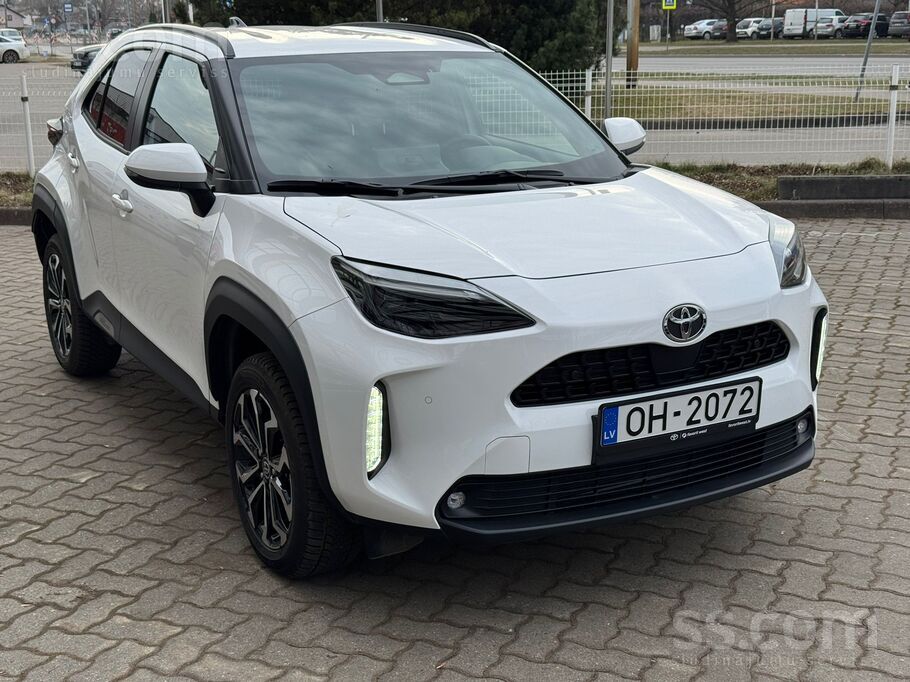 Pārdod praktiski jaunu Toyota Yaris Cross, 1.5 Hybrid, ar automātisko ātrumk