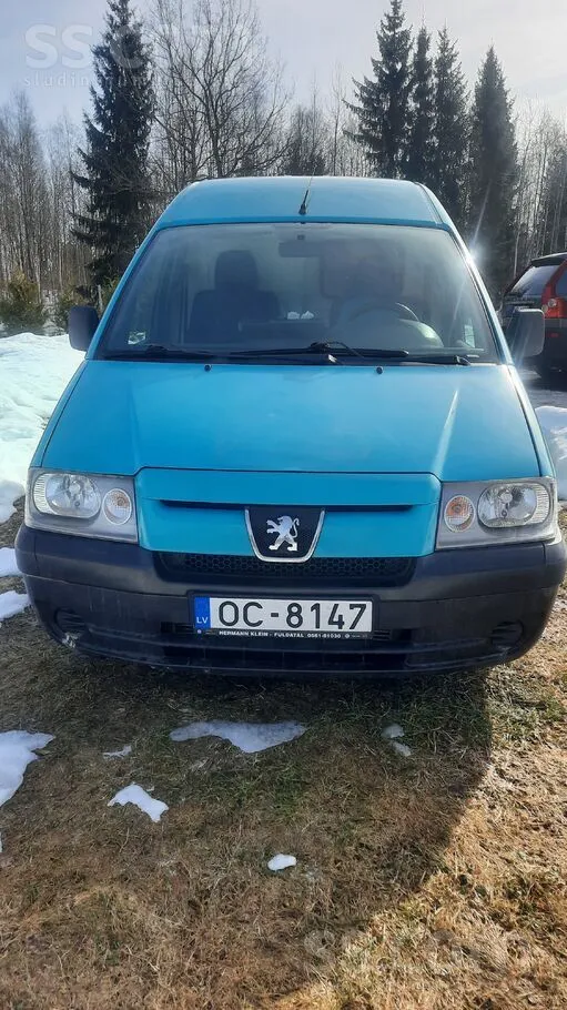 Peugeot Darba mašīna ar 2 vietām. Pašlaik ar defectu. Neve