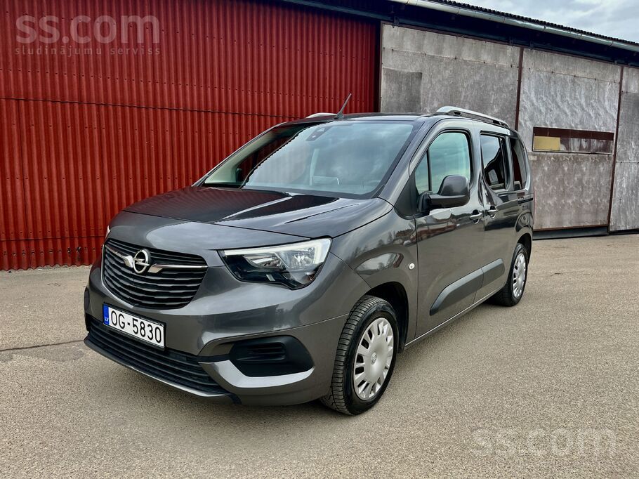 Opel Combo Life ar bagātīgu komplektāciju. Būs labs ģimenes auto vai ērts da
