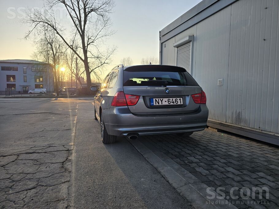 BMW Продаётся BMW 320, конец 2009 года, рестайлинг. 