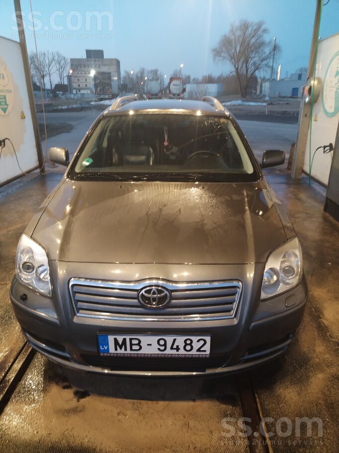 Toyota Pārdodu Toyotu Avansis 2006.g. Auto labā tehniskā 