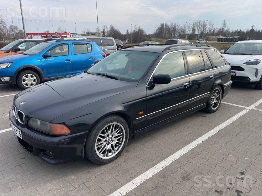 BMW Продаю BMW E39 530 (префейслифт). Машина полностью