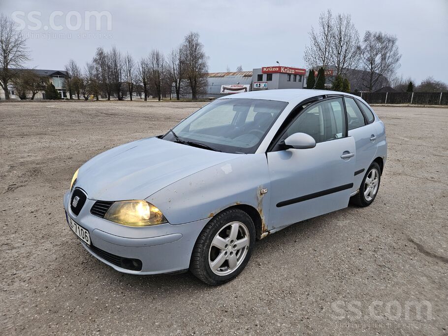 Auto braucamā stāvoklī ceļa nodoklis nomaksāts par šo gadu. ir vizuāli defek