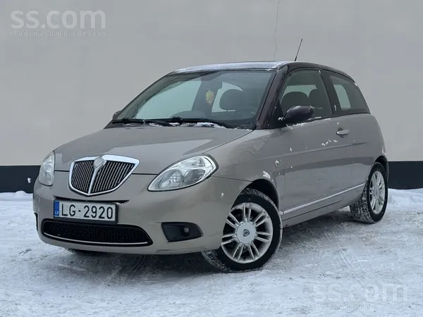 Lancia Ypsilon 1.4 16v 95 Zs. Dalītā klimatakontrole, āda