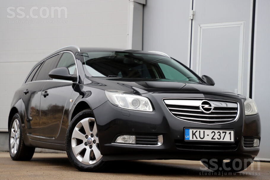 Opel Insignia 2.0 Dīzelis 110kw / 147zs , automātiskā pārnesumkārba. 

Pār