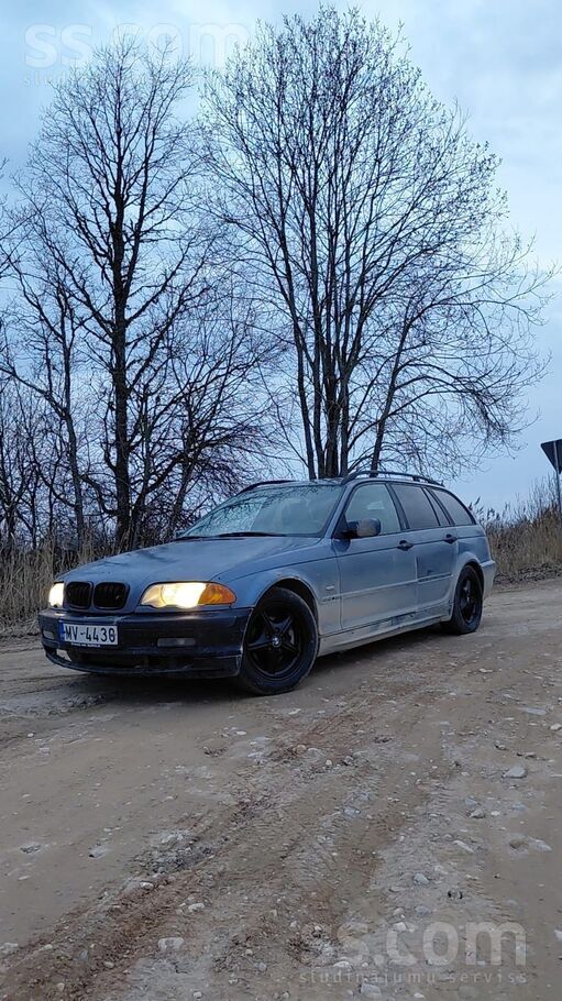 BMW Mašīna braucamā stāvoklī. Cena runājama.