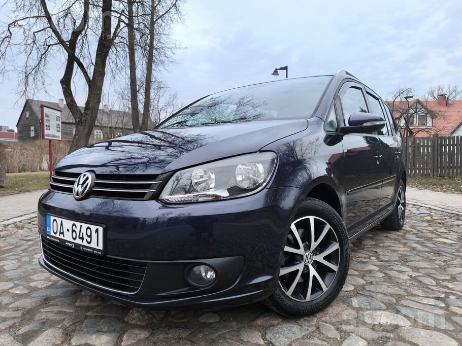 Volkswagen 7 vietas / Jaunā TA / 6 ātrumi.