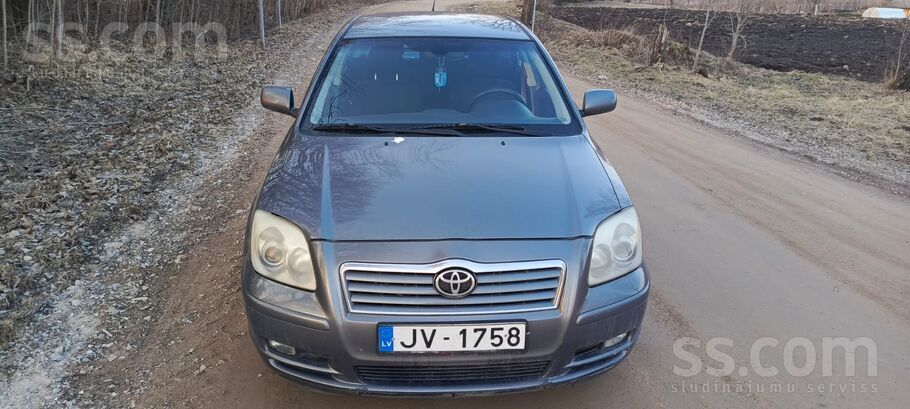 Pārdodu Toyota Avensis 2004.gada, 2.0 dīzelis, 4D4 dzinējs. Rezerves daļām.