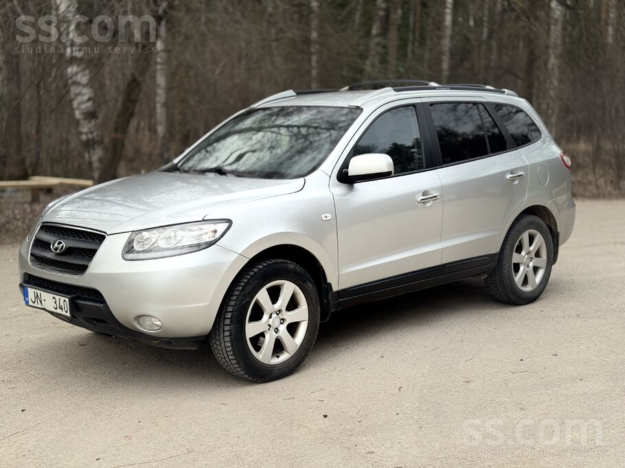 Hyundai Pārdodu uzticamu un ietilpīgu Hyundai Santa Fe ar