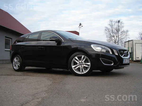 Volvo Volvo V60 2.4d5 4wd. 5cilindri. Automāts. Labs apr
