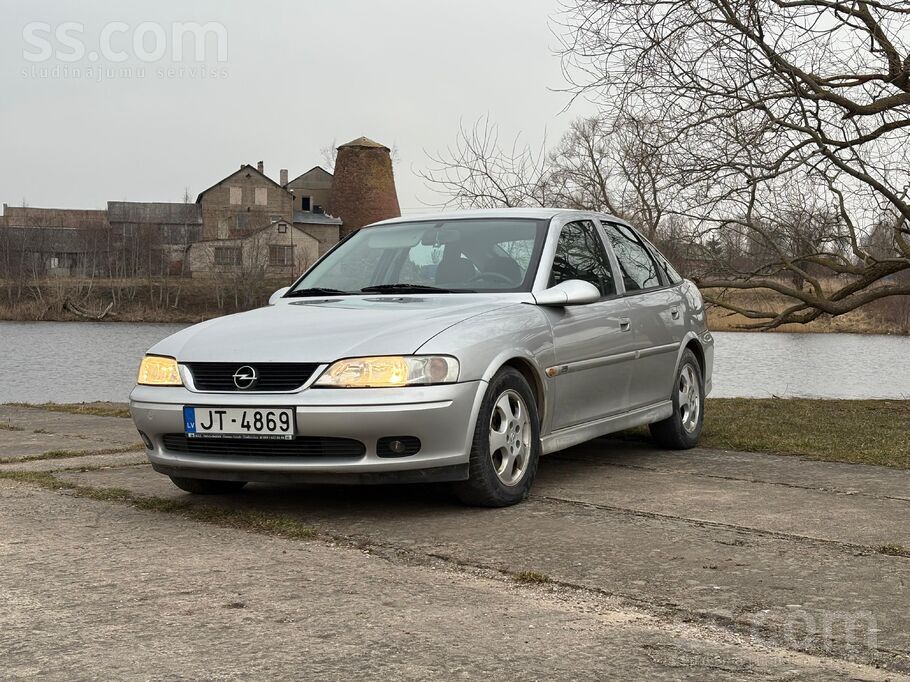 Pārdodu Opel Vectra, 1.8 benzīns (85 kW), 2000. gads.
Auto ir ļoti labā te
