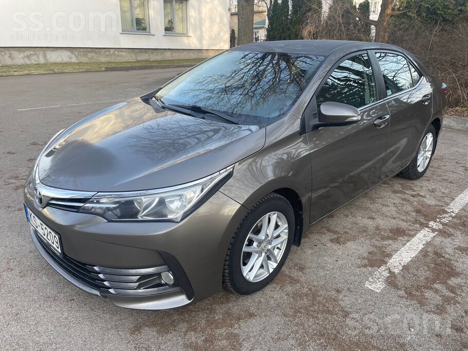 Toyota Продаю Toyota Corolla. Покупалась и обслуживалась