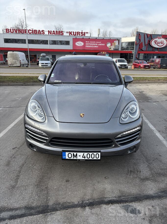 Pārdodu. 2012.G 3.0d 180kw
Ķēdes mainītas pie nobraukuma 295k
Brauc labi,