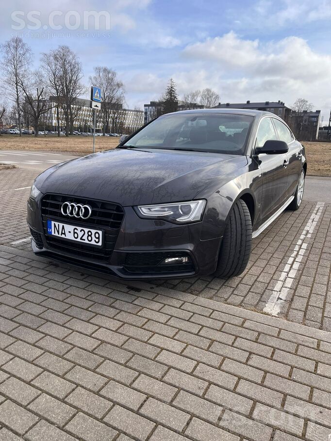 Pārdodu Audi A5 Sportback (S-line) .Ar auto braucu gandrīz 5 gadus. Auto ir