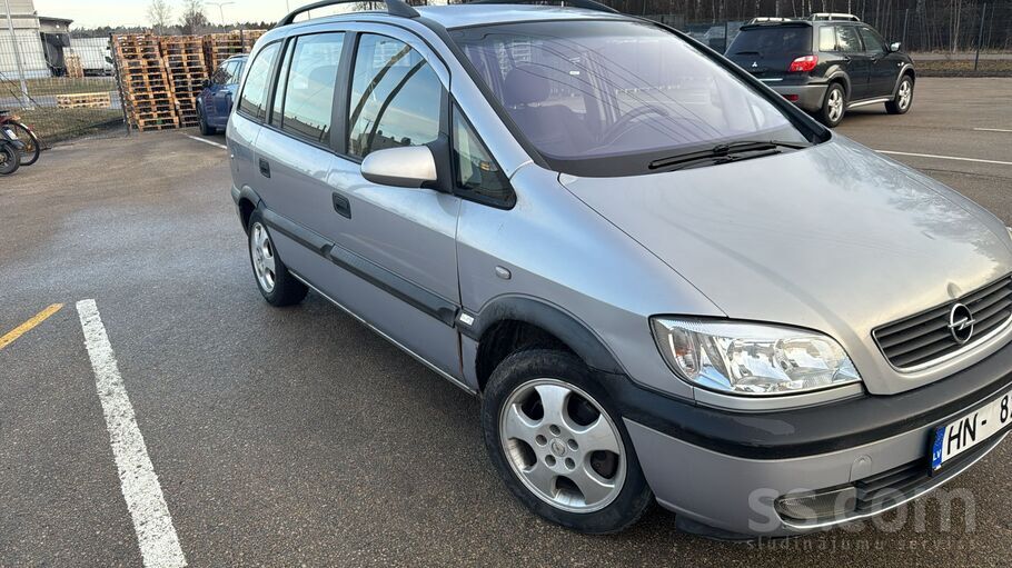 Продам Зафиру в рабочем состоянии, свежий ТО. Огромный салон (7 мест), идеал