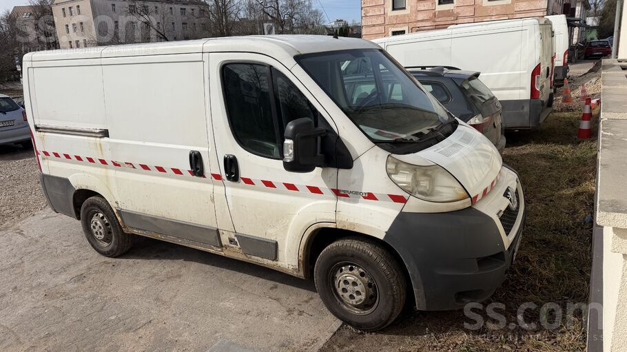 Peugeot Продам авто цена с пвн, по кузову есть дефекты, по