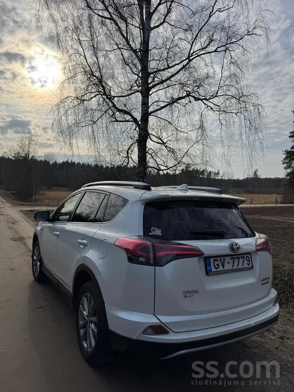 Toyota Pārdod koptu Toyota Rav4 2.5 Hybrid (2017) Premium