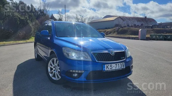 Skoda Škoda RS sport. Jaudīgs un ekanomisks 5l/100km. 