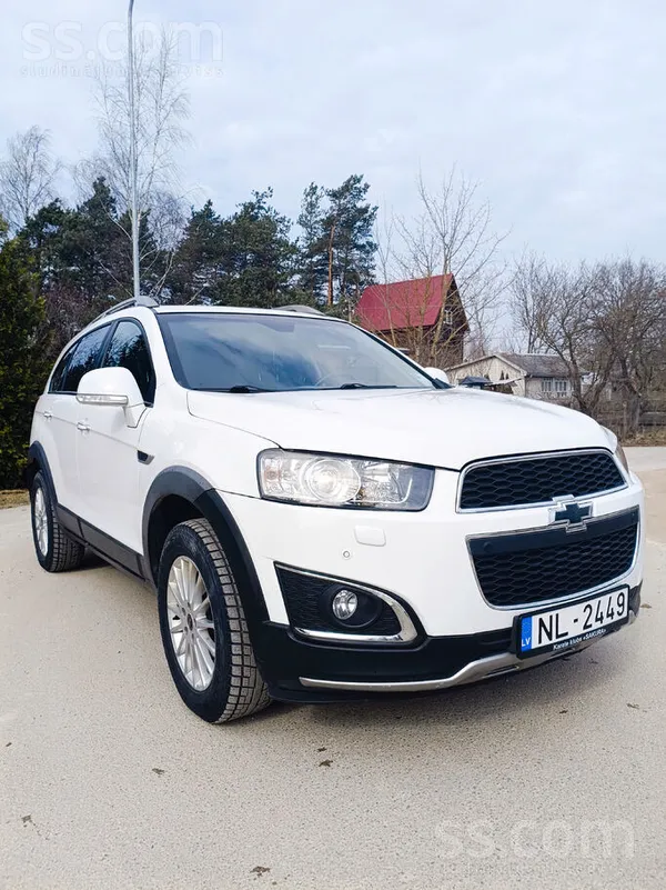 Chevrolet Pārdod uzticamu un ietilpīgu Chevrolet Captiva 2.2