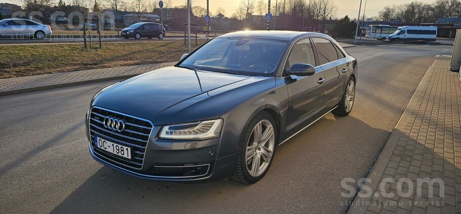 Audi Продам отличный премиум лайнер 4.2 дизель Long в м