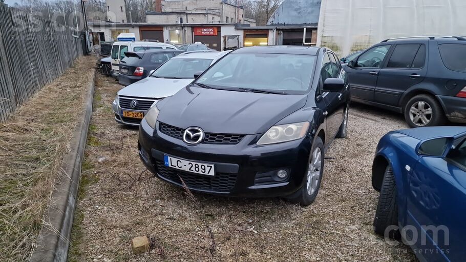 Pilnā pakete, motora defekts, vējstikla bojājums.