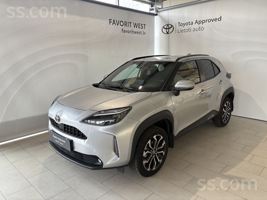 Pārbaudīts mazlietots auto ar garantiju - Toyota Yaris Cross 1.5 Hybrid Cros