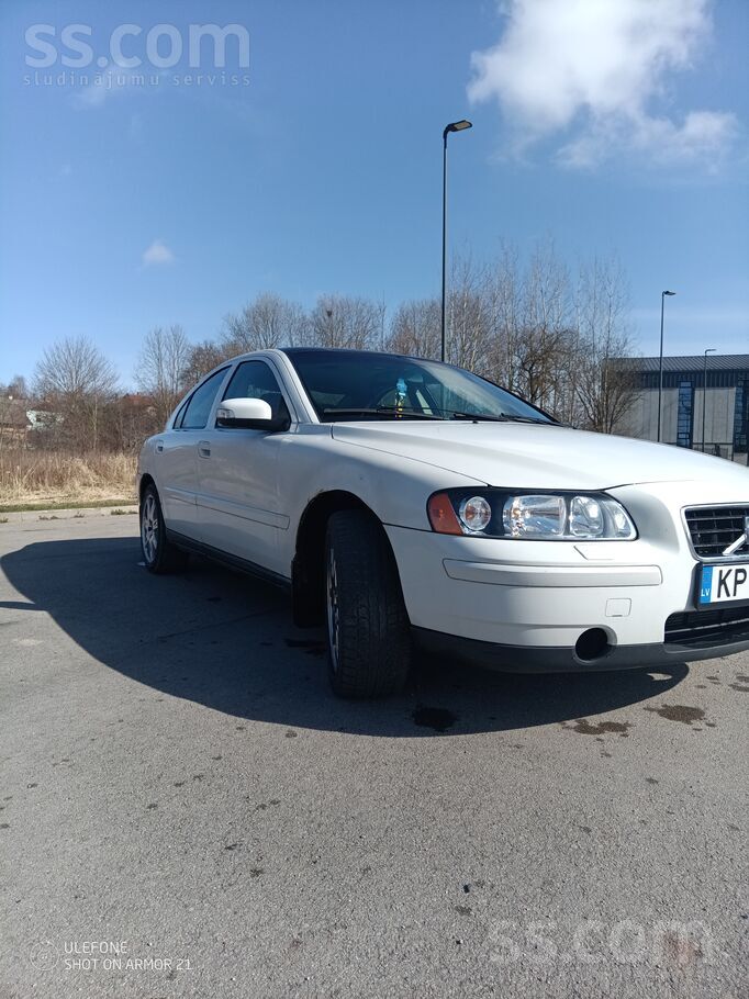 Pardodas baltais gulbis. :)
Sīki vizuāli defekti R17 diski, visi četri elek