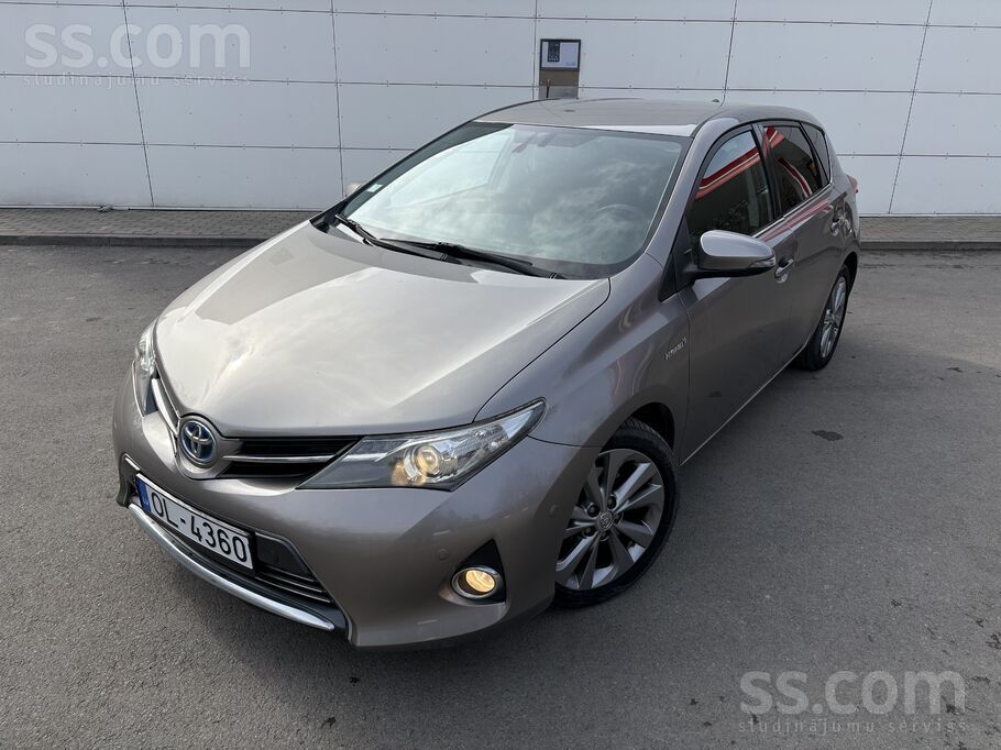 Toyota Toyota Auris Hybrid