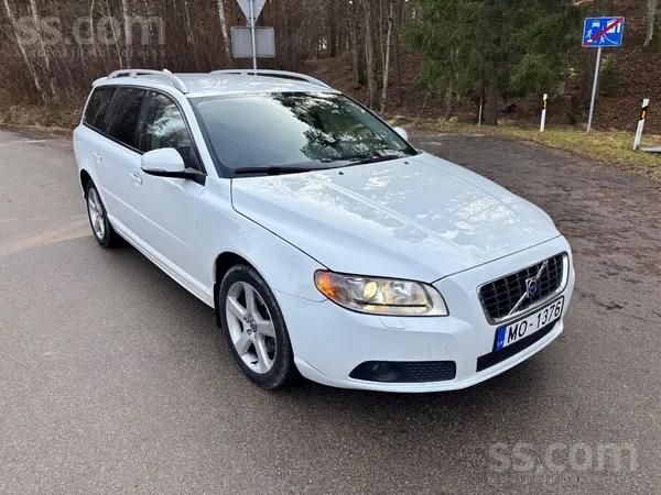 Volvo Labā vizuālā un tehniskā stāvoklī. Ļoti ekonomisks