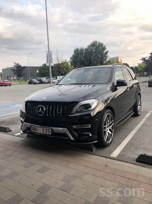 Mercedes Mercedes Benz ML 350 4matic ar 3.0 litru benzīna d
