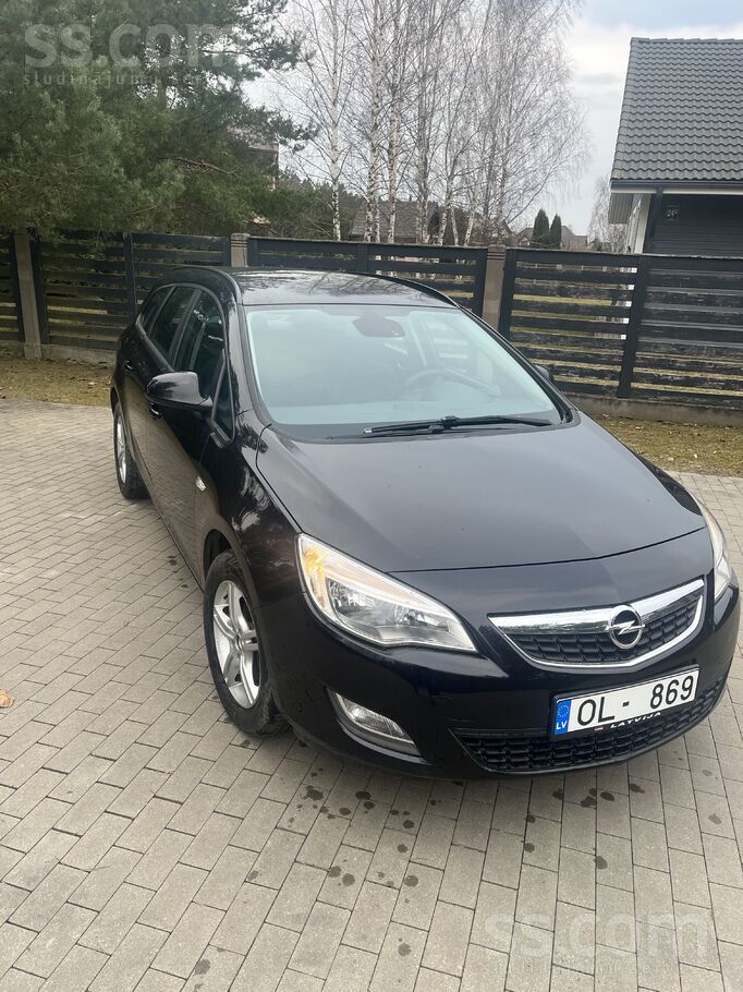 Opel Auto no Holandes ļoti labā stāvoklī, bez nobraukum