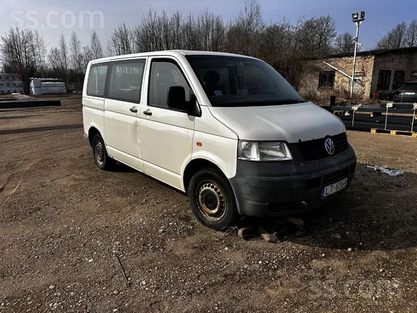 Volkswagen Dzinēja defekts. 9 sēdvietas. Labas ziemas riepas.