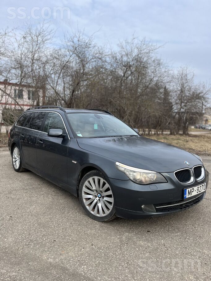 Pārdodu Bmw E61 Lci 520d
2008 gads
Automāts
2.0d 130kw
Tehniskā apsk
