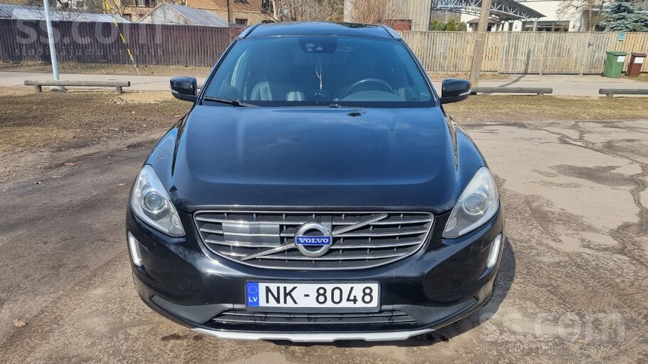 Volvo Volvo Xc60 Summum D4 140Kw Awd Mehānika 6 ātrumi F