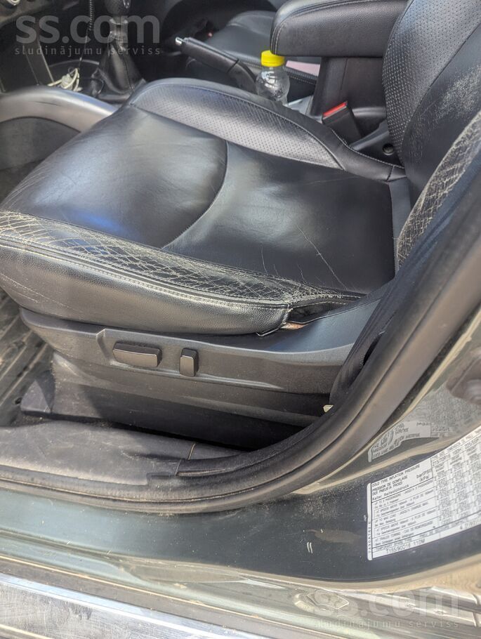 Pārdodu 2007 gada Peugeot 4007 2, 2Hdi nobraukums 286000, normāli uzturēts u