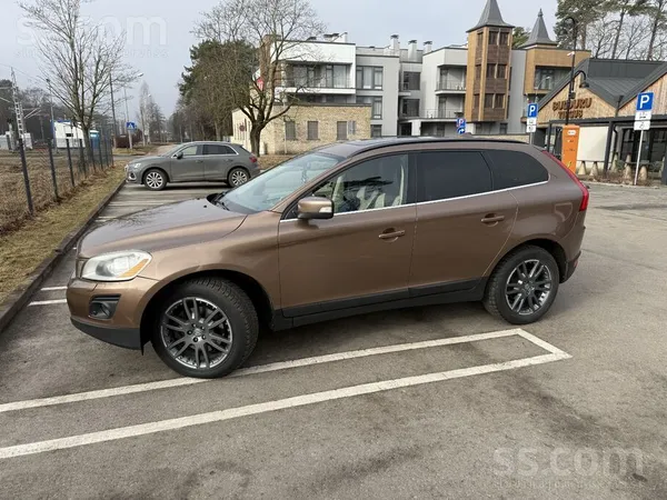 Volvo Свежий техосмотр. Панорамный люк, зимняя резина ис