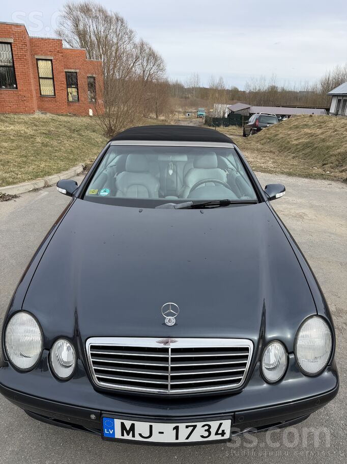 Ļoti laba stavokli auto, stav silta garaža, rūsas nav, vis strada perfekti.