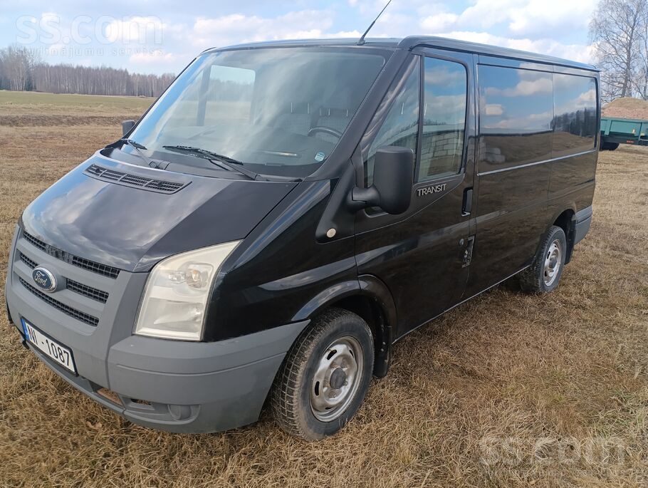 Busiņš ir labā stāvoklī. Pilna masa 2800 (vinjete nav vajadzīga).
Ietilpīg