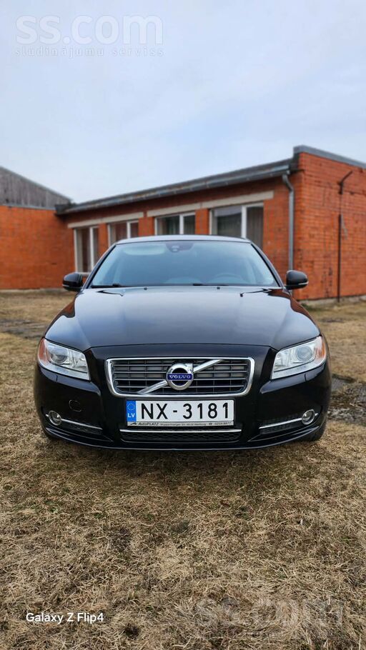 Volvo Sakarā ar jauna auto iegādi pārdodu savu uzticamo 