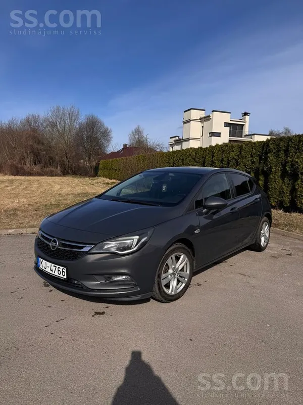 Opel Šodien izieta jauna tehniskā apskate. Auto labā te