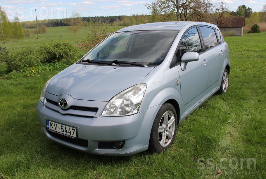 Toyota Toyota Corolla Verso labā tehniskā, braucamā stāvo