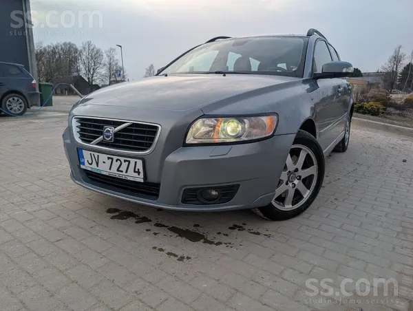 Volvo Pārdod volvo v50 labā tehniskā un vizuālā stāvoklī
