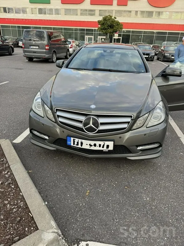 Mercedes Coupe E350 Cdi. 2011 gada, Amg pakā. C207. 3.0D ar