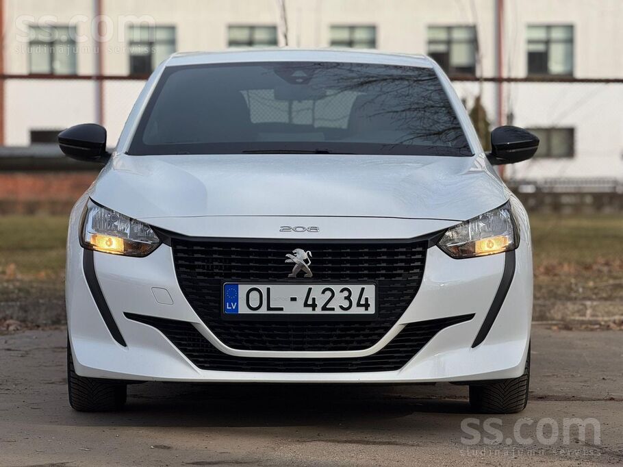 Pārdodu Peugeot 208. Atdzīts no Francijas. TA izieta bez aizrādījumiem, līdz
