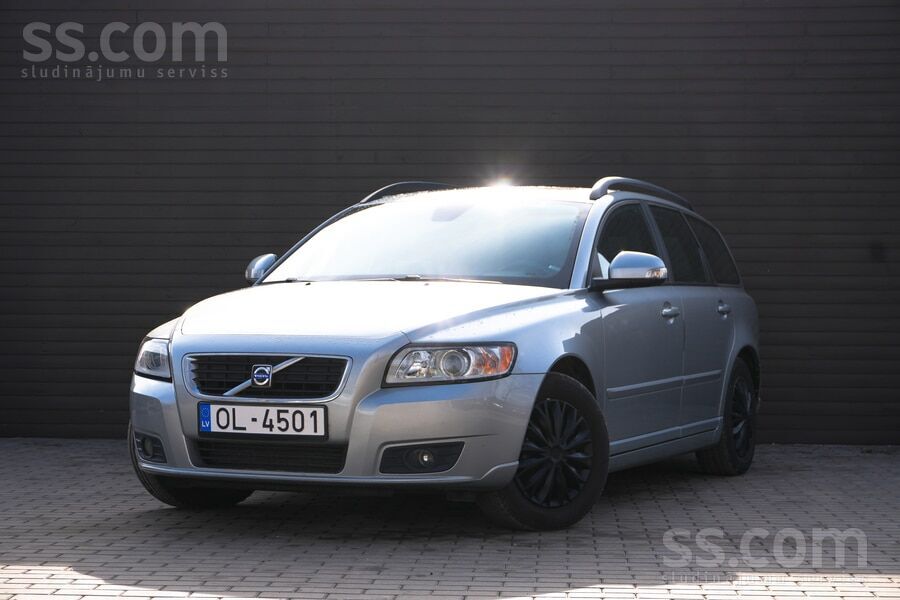 Volvo Volvo V50 2010. gada 1.6 dīzelis ar manuālo transm