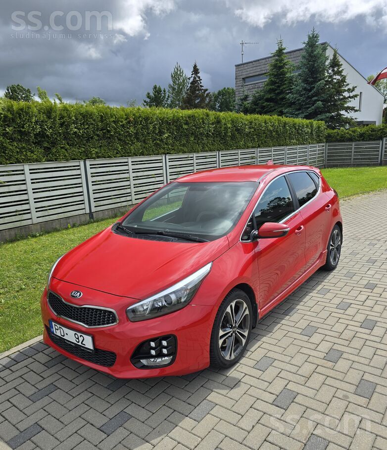 Kia Ceed , 2017. gada ar ekonomisko 1.6 litru dīzeļa dzinēju un manuālo kārb